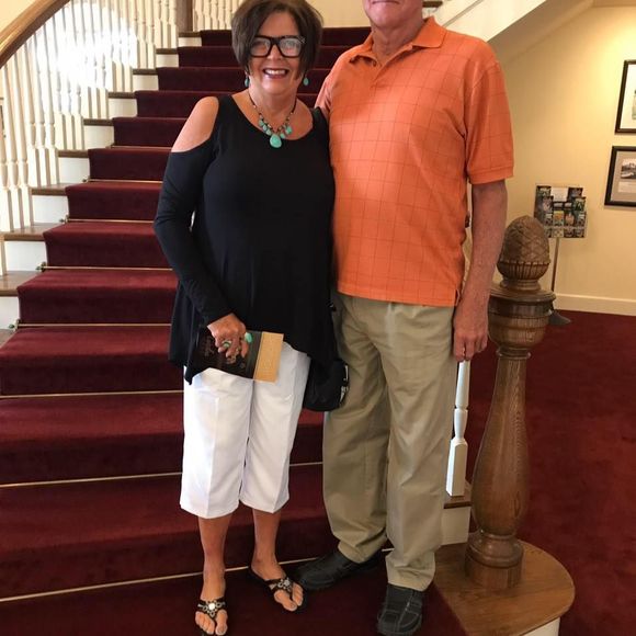 Meet your Posher, Beth - Picture 1 of 1